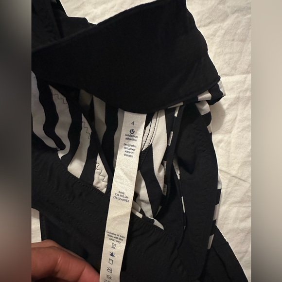 Lululemon Water: Surf Short (2") Reversible - Picture 8 of 14